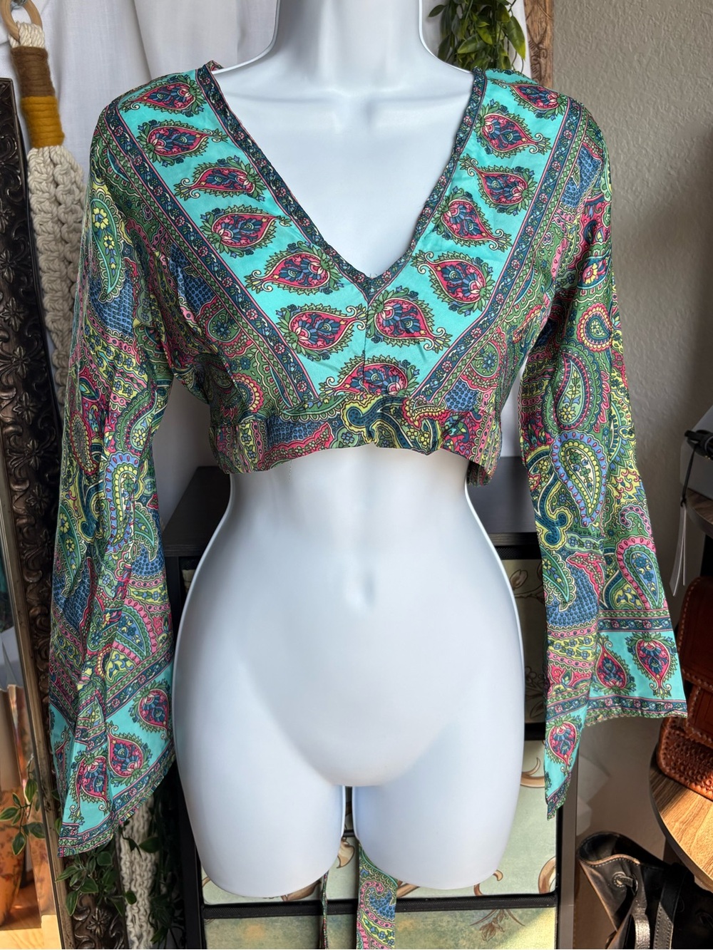 Rhea NWT Silk Blend Turquoise Paisley Tie Back Bell Sleeve Crop Top OS Petite